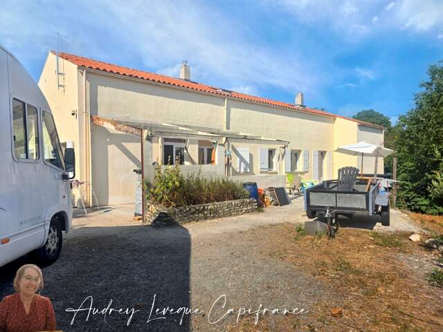 Maison à vendre 7 pièces SAINT PIERRE D'AMILLY (17) — photo du bien