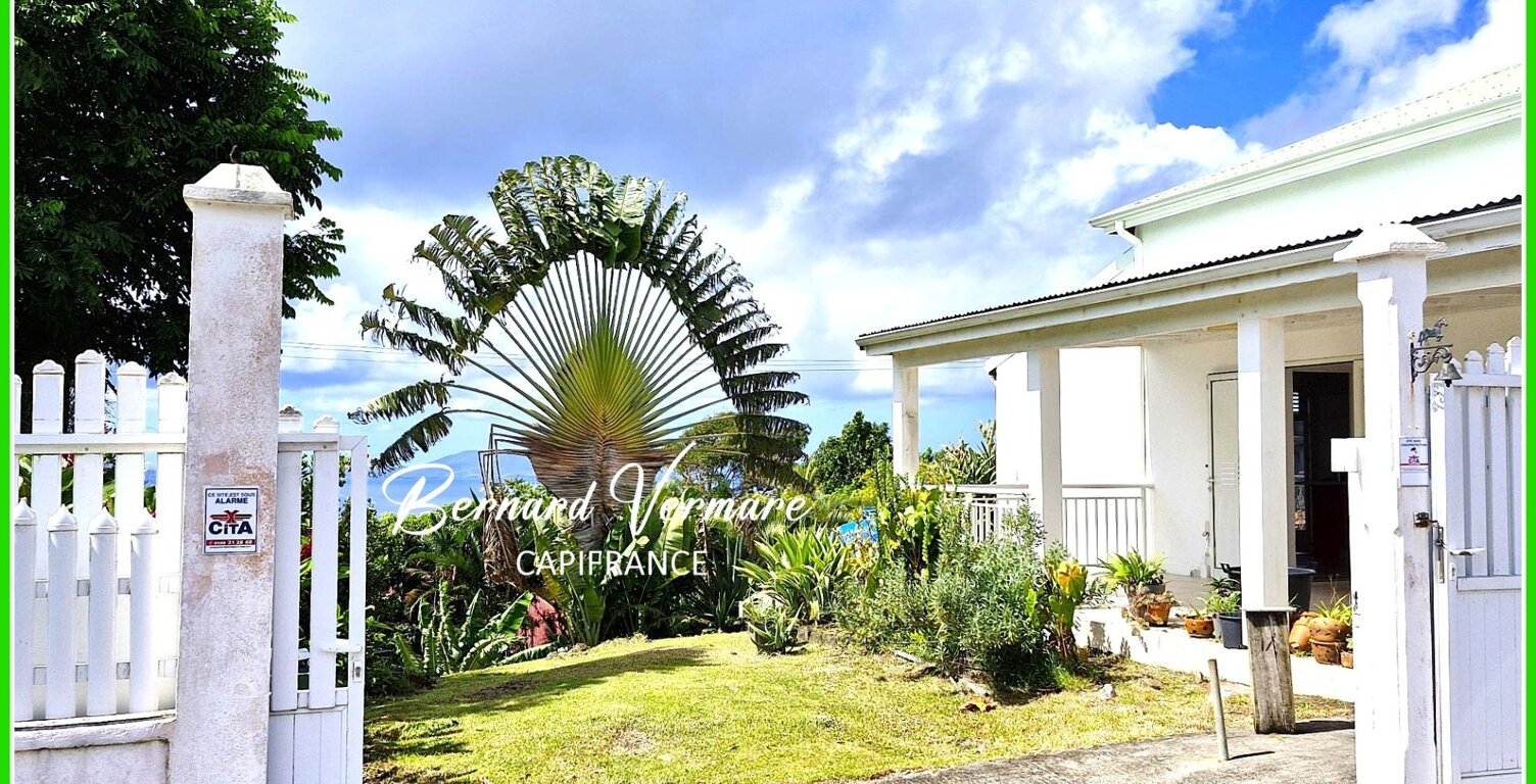 Maison vue mer et les Saintes - 7 pièces - 4 chambres - 130 m² sur terrain 1000m² — photo 1