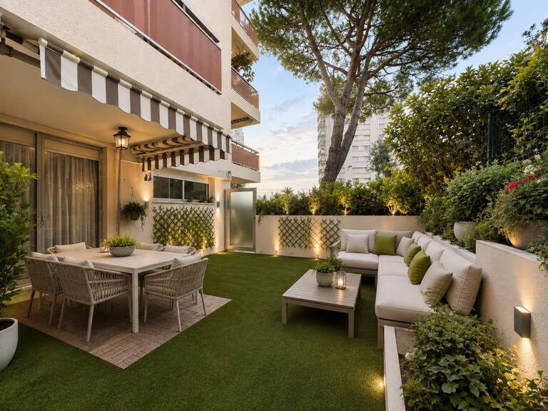 Dpt Alpes Maritimes (06), à vendre ANTIBES Appartement T3 65 m² – Rez-de-jardin, terrasse 40 m² et piscine — photo 1