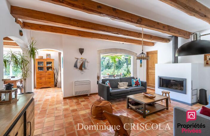 CAMPS LA SOURCE - Maison de charme avec piscine et dépendances en plein coeur de la Provence Verte — photo 2