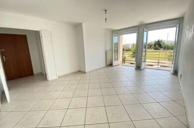 Appartement 3 pièces 871 €