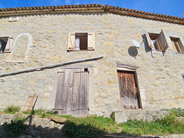 Maison de hameau avec deux appartements +  terrain, à Bargème — photo 1