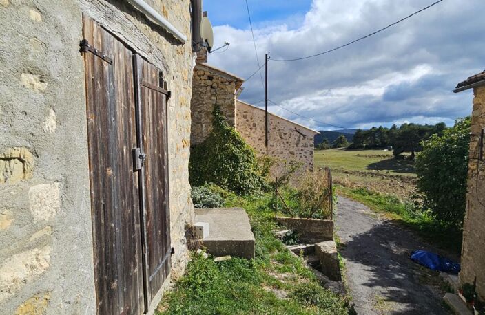 Maison de hameau avec deux appartements +  terrain, à Bargème — photo 4