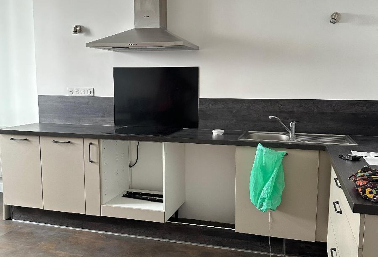 Location appartement 3 pièces 92 m² à Saint-Étienne (42000) — photo 1