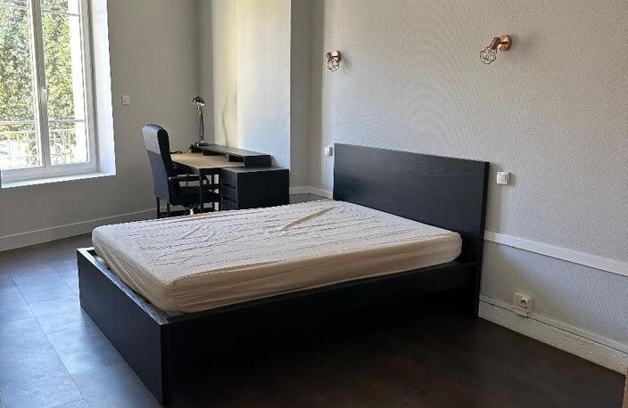 Location appartement 3 pièces 92 m² à Saint-Étienne (42000) — photo 4