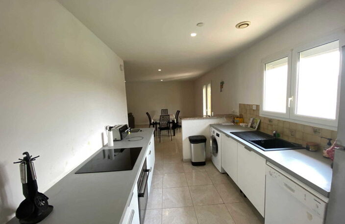 Maison T4 de plain-pied avec jardin clos  92 m² sur terrain — photo 5