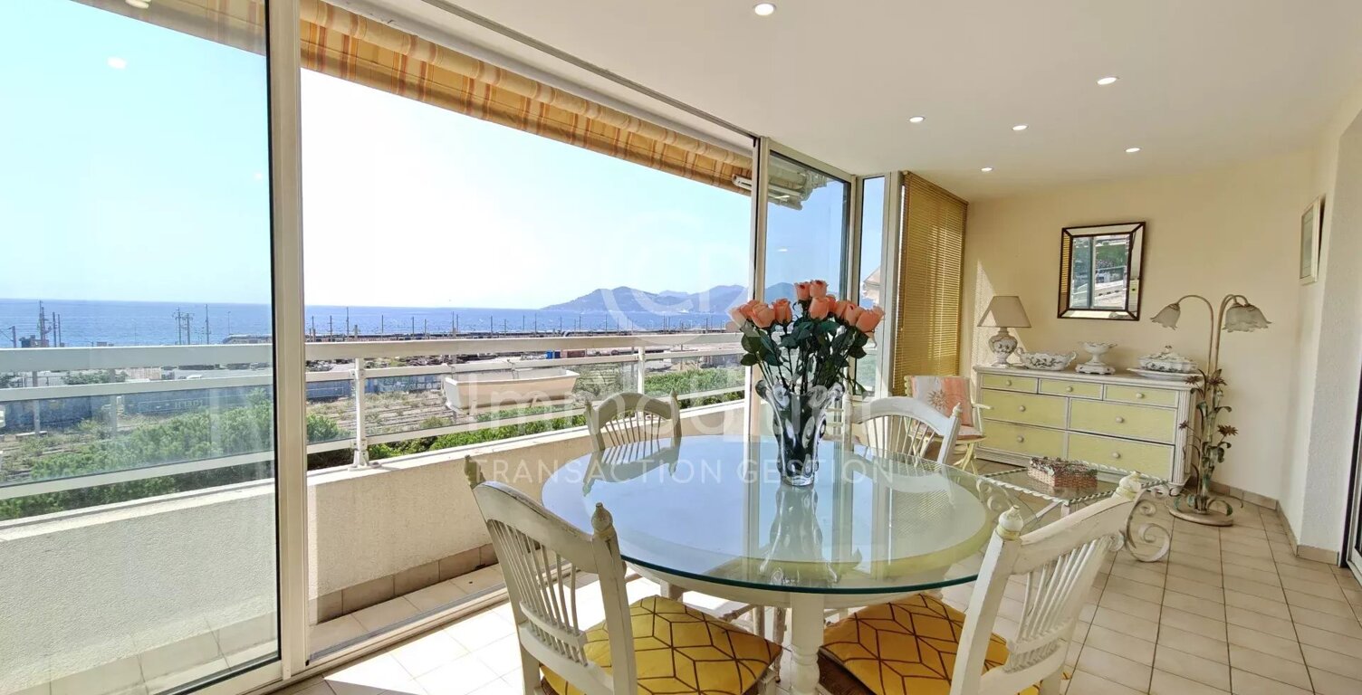 T4 83.63 m² VUE MER ETAGE ELEVE GRAND GARAGE — photo 1