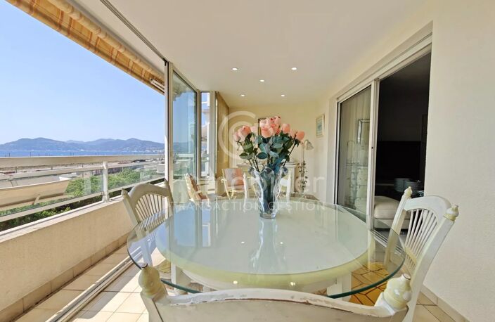 T4 83.63 m² VUE MER ETAGE ELEVE GRAND GARAGE — photo 2