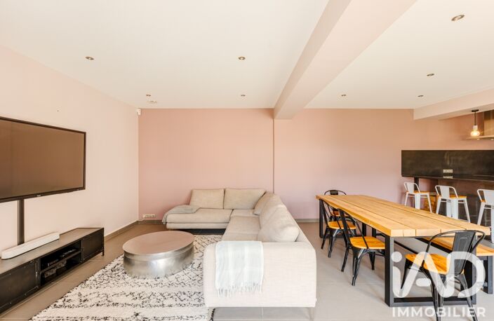 Vente Maison/villa 8 pièces — photo 2
