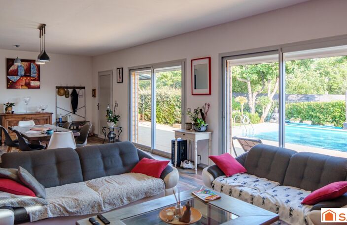 Maison de prestige avec piscine, calme et charme assuré — photo 4