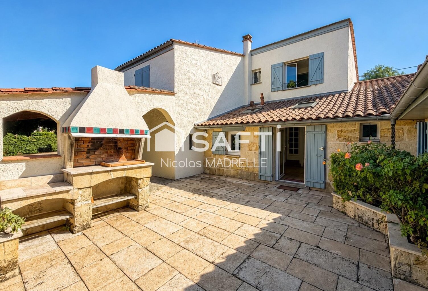 Maison en pierre de caractère avec piscine — photo 1
