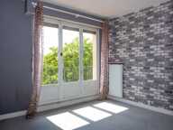 F4 lumineux - Terrasse - 2 caves - 1 parking — photo 4