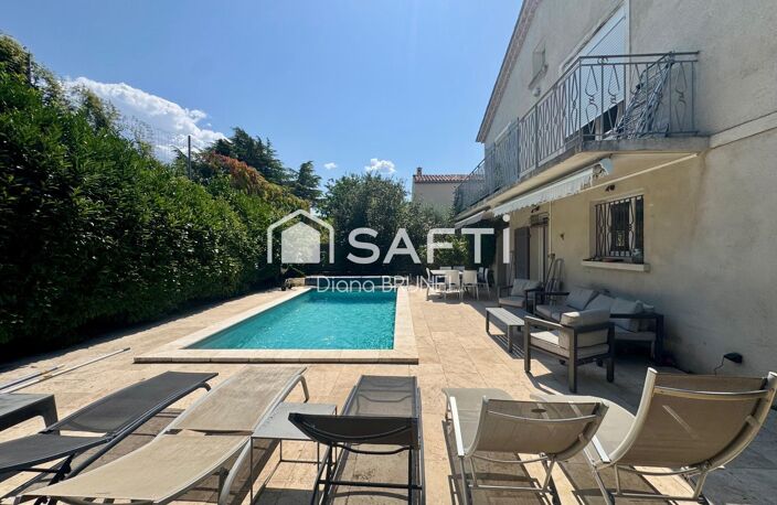 Maison traditionnelle avec piscine — photo 2