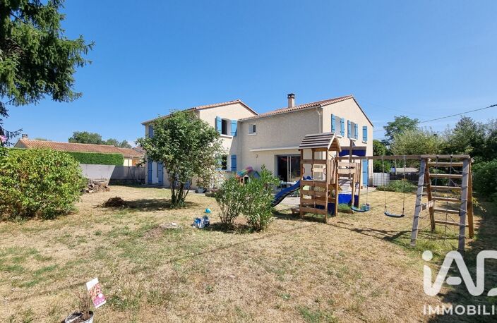 Vente Maison/villa 8 pièces — photo 2