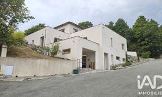Maison 5 Pièces 175 m² à vendre à Coursegoules (06140)