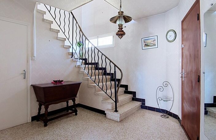 MAISON FAMILIALE DE 113 M²  3 CHAMBRES, JARDIN ET GARAGE  QUARTIER JEAN-MOULIN — photo 2