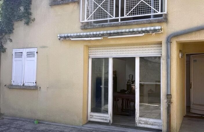 Appartement T3 - 63 m2 - Terrasse 30 m2 - sans parking - RER C - idéal investisseur — photo 3