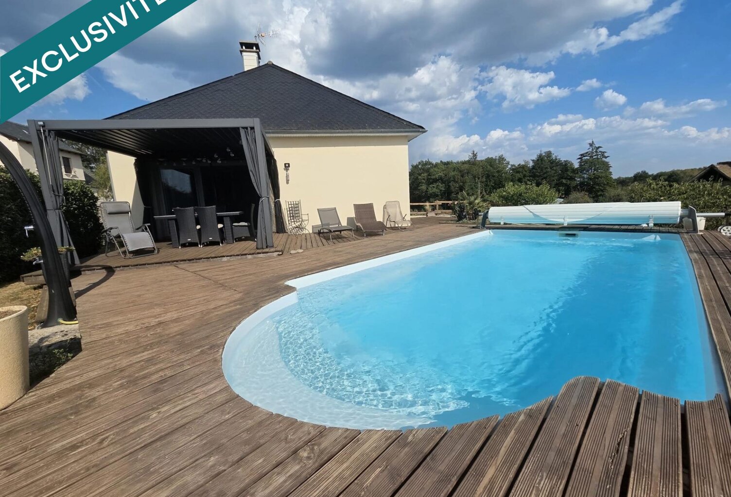 Jolie maison récente avec vue dégagée d'environ 131 m² avec piscine et grand jardin au calme — photo 1