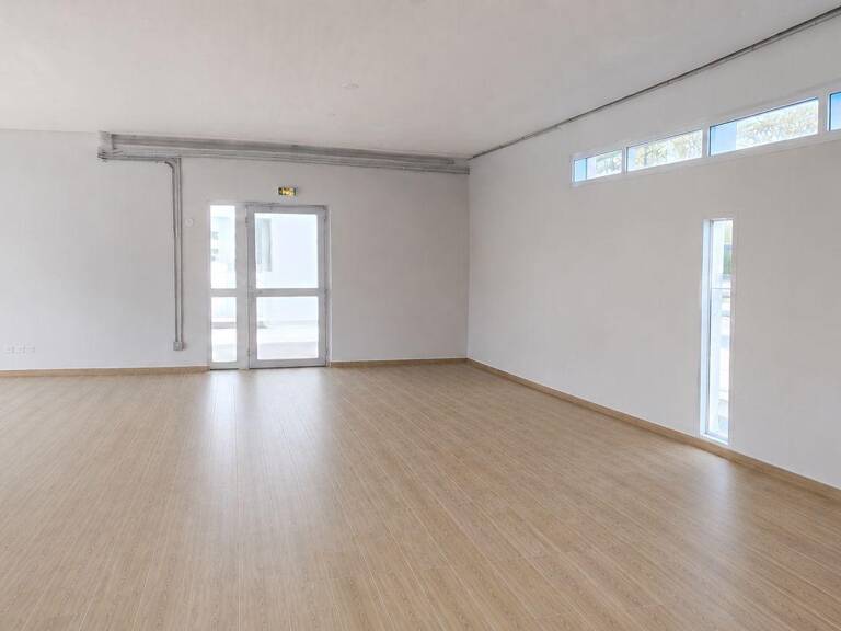 Location Bureaux 108 m&sup2; — photo 1