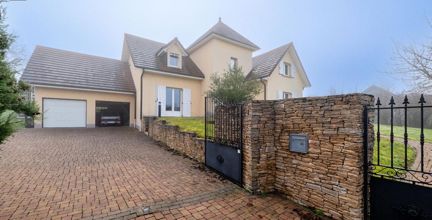 Maison L'Isle Sur Le Doubs 200 m2 — photo 1