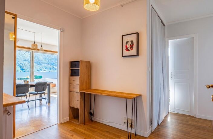 Attique traversant – Vue panoramique Mont-Blanc & Jura – 101 m² – Dernier étage — photo 4
