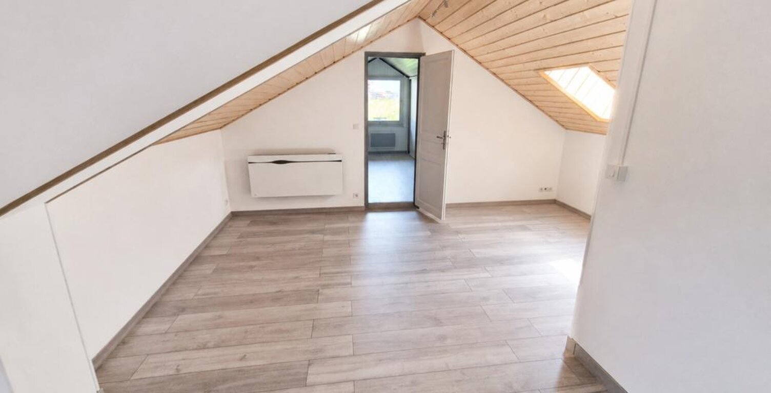 Appartement à vendre 2 pièces  (05) — photo 1