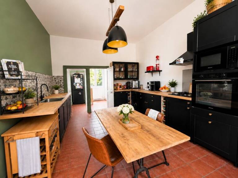   Maison de caractère – 6 chambres – Dépendance – Terrain arboré de 1 400 m² — photo 1