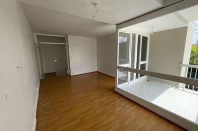 Appartement 3 pièces 974 €