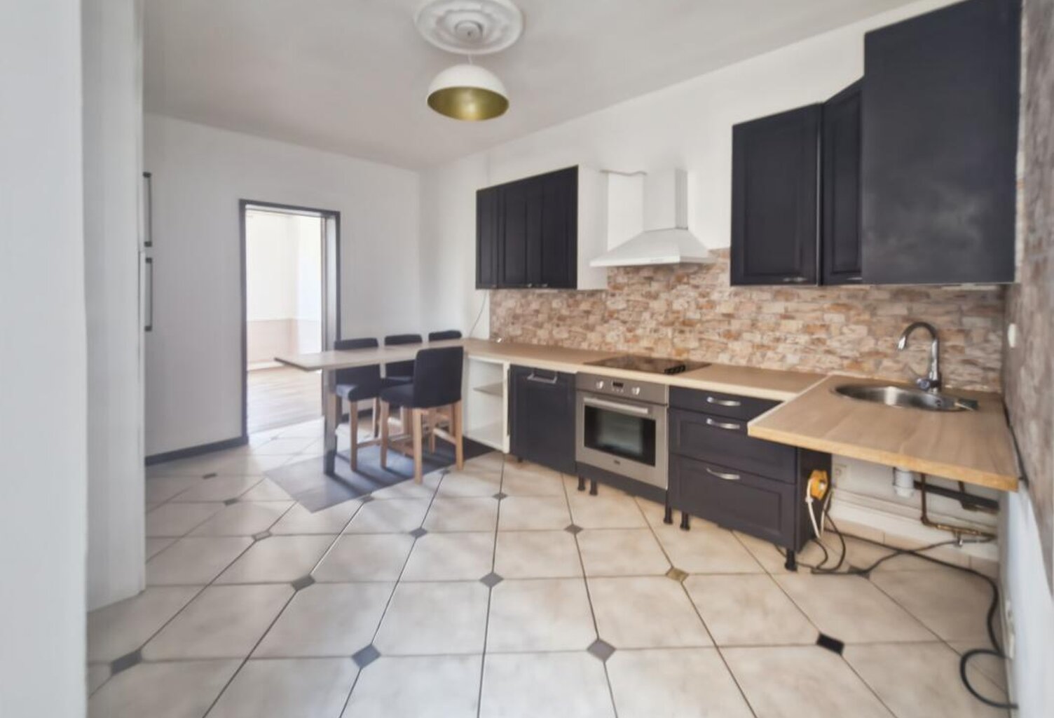 Appartement À Louer — photo 1