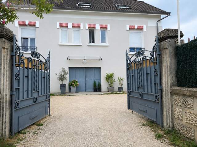 Présentation du bien : Maison 6 pièces à vendre aux ABRETS — photo du bien