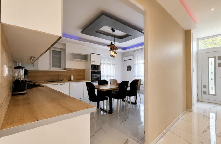Présentation du bien : Maison 6 pièces à vendre aux ABRETS — photo 3