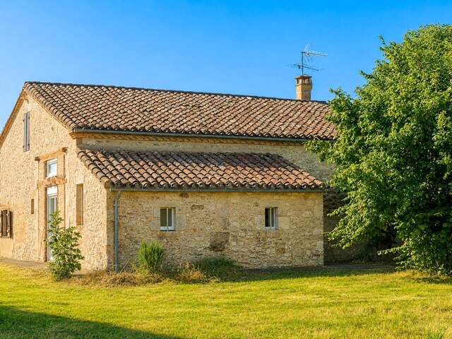 Ancienne fermette rénovée en pierre - à vendre - 4 Chambres -  PAULHIAC (47) proche de Monflanquin — photo du bien