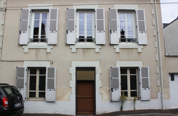 Maison à vendre 7 pièces MONTLUCON (03) — photo 2