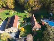A vendre. Ensemble de 250m² à Tursac (24) avec maison d'habitation, gîte, piscine lagon sur près de 1,5 hectares de terrain en partie boisé. possibilité de création d'une auberge. Source. Géothermie — photo 2