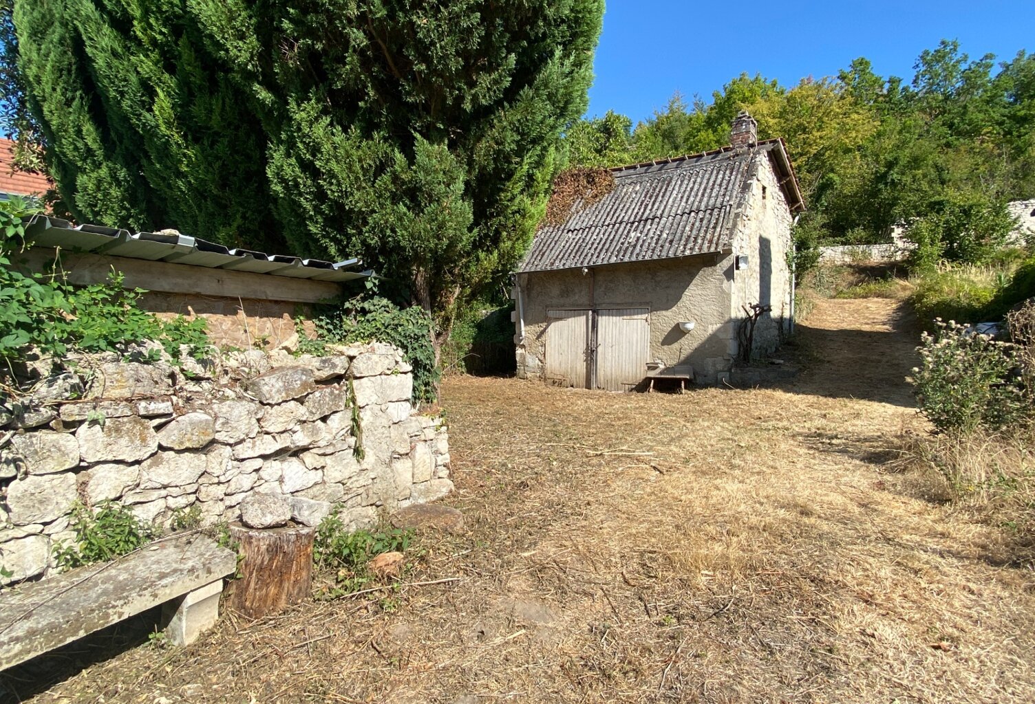 Grange en pierre à fort potentiel, cadre verdoyant et calme à Saint-Maximin (60) — photo 1