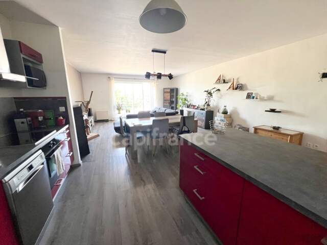 Maison de village 300 m² avec jardin et garage à vendre à Reillanne (04110) – Cœur du Luberon — photo du bien