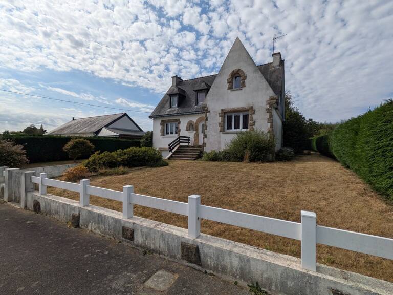PLOËRDUT NÉO BRETONNE DE 123 M² ENVIRON 5 PIÈCES AVEC VIE DE PLAIN PIED PARCELLE CLÔTURÉE DE 803m² — photo 1