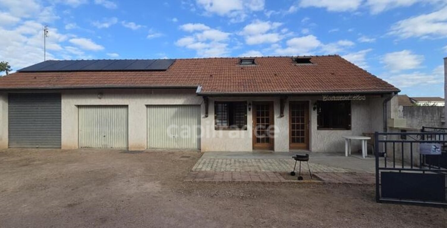 TOULON-SUR-ARROUX – MAISON AVEC 2 GARAGES ATTENANTS, JARDIN ET COMBLES AMÉNAGEABLES — photo 1