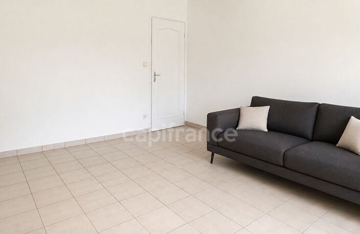 TOULON-SUR-ARROUX – MAISON AVEC 2 GARAGES ATTENANTS, JARDIN ET COMBLES AMÉNAGEABLES — photo 3