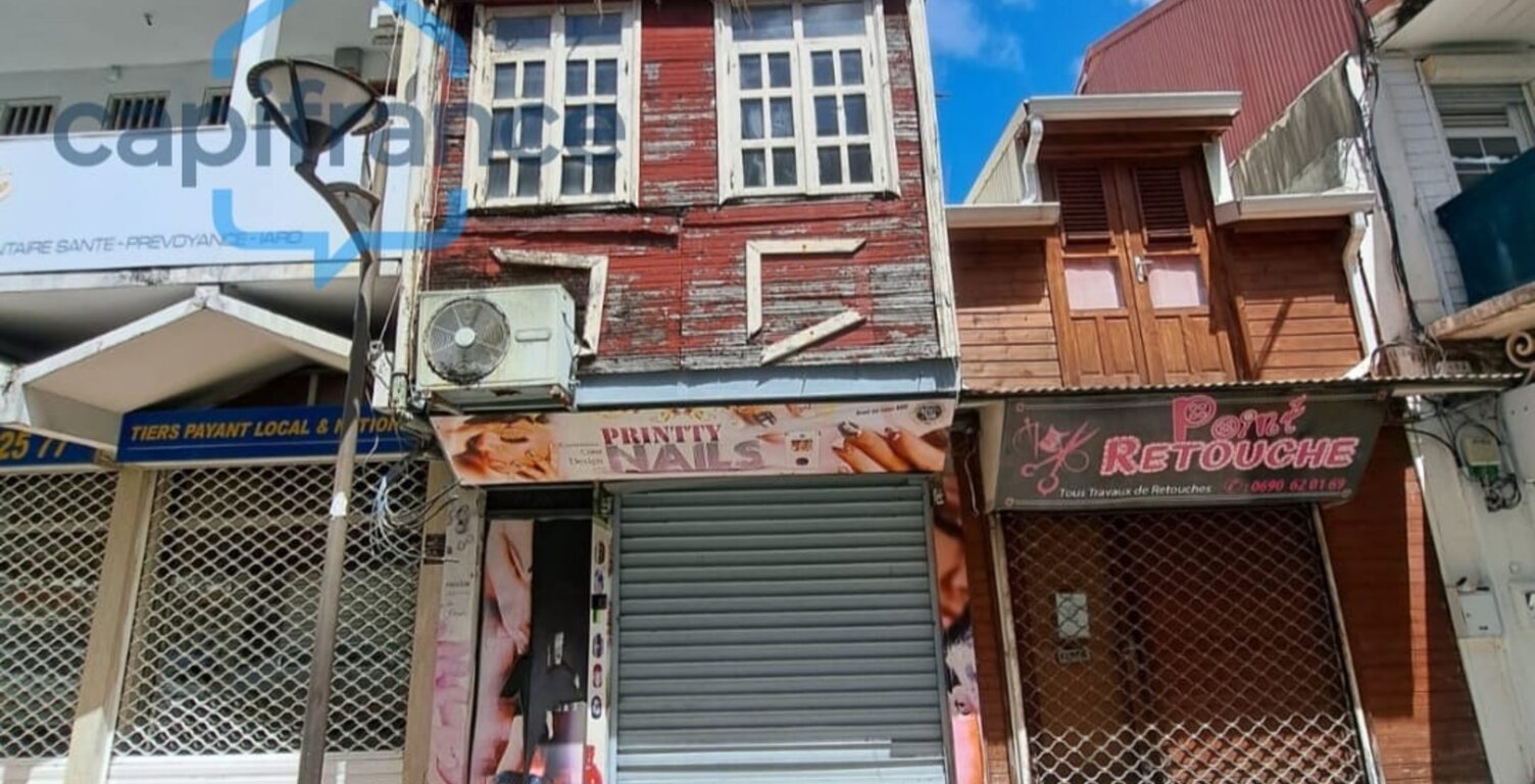 EN EXCLUSIVITÉ – Immeuble de rapport à rénover – Pointe-à-Pitre (971) — photo 1