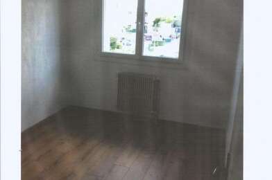 Appartement 3 pièces 870 €