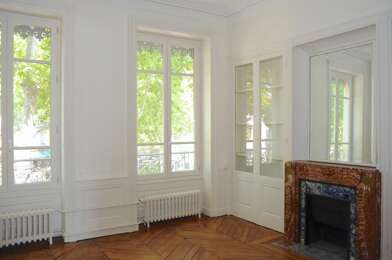 Appartement 5 pièces 1615 €