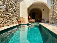 Maison en pierre rénovée avec piscine — photo 2