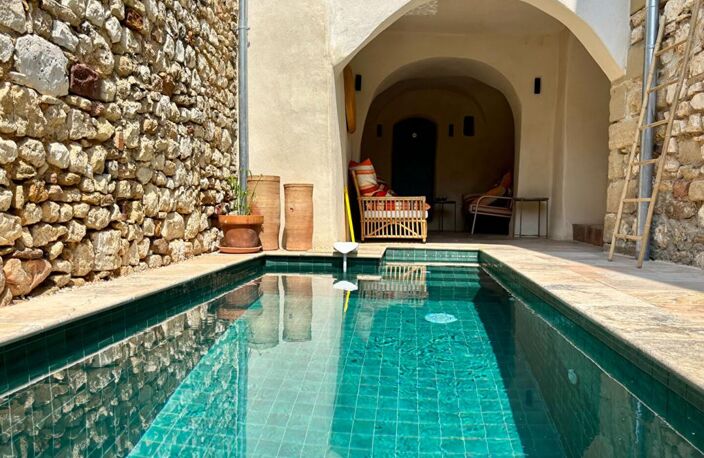 Maison en pierre rénovée avec piscine — photo 2