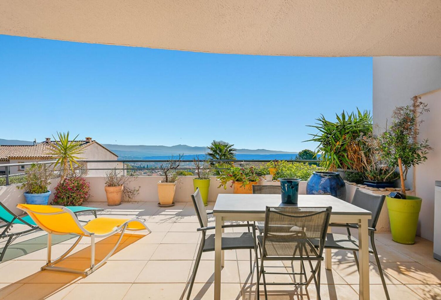Appartement La Ciotat 4 pièce(s) 75.73 m2 vue mer avec garage et place de parking — photo 1