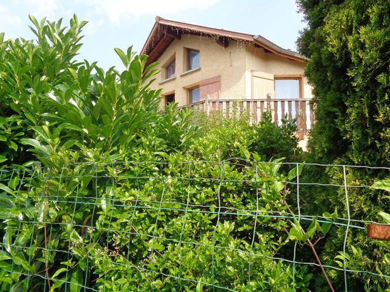 Coubon(43), maison de 240 m2 habitables, 4 chambres sur 1440 m2 de terrain — photo 1