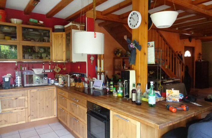 Coubon(43), maison de 240 m2 habitables, 4 chambres sur 1440 m2 de terrain — photo 4