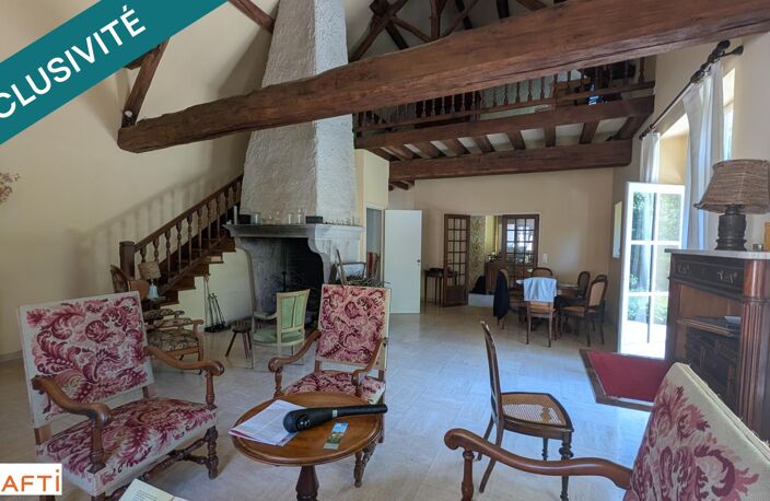 Propriété de caractère entièrement clos de murs. — photo 2