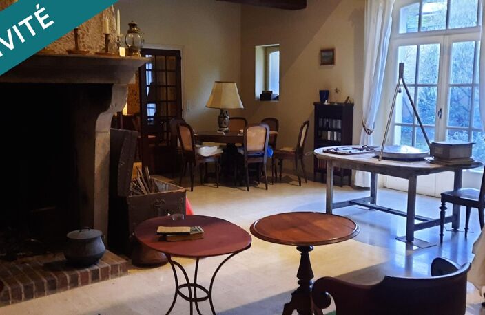 Propriété de caractère entièrement clos de murs. — photo 3