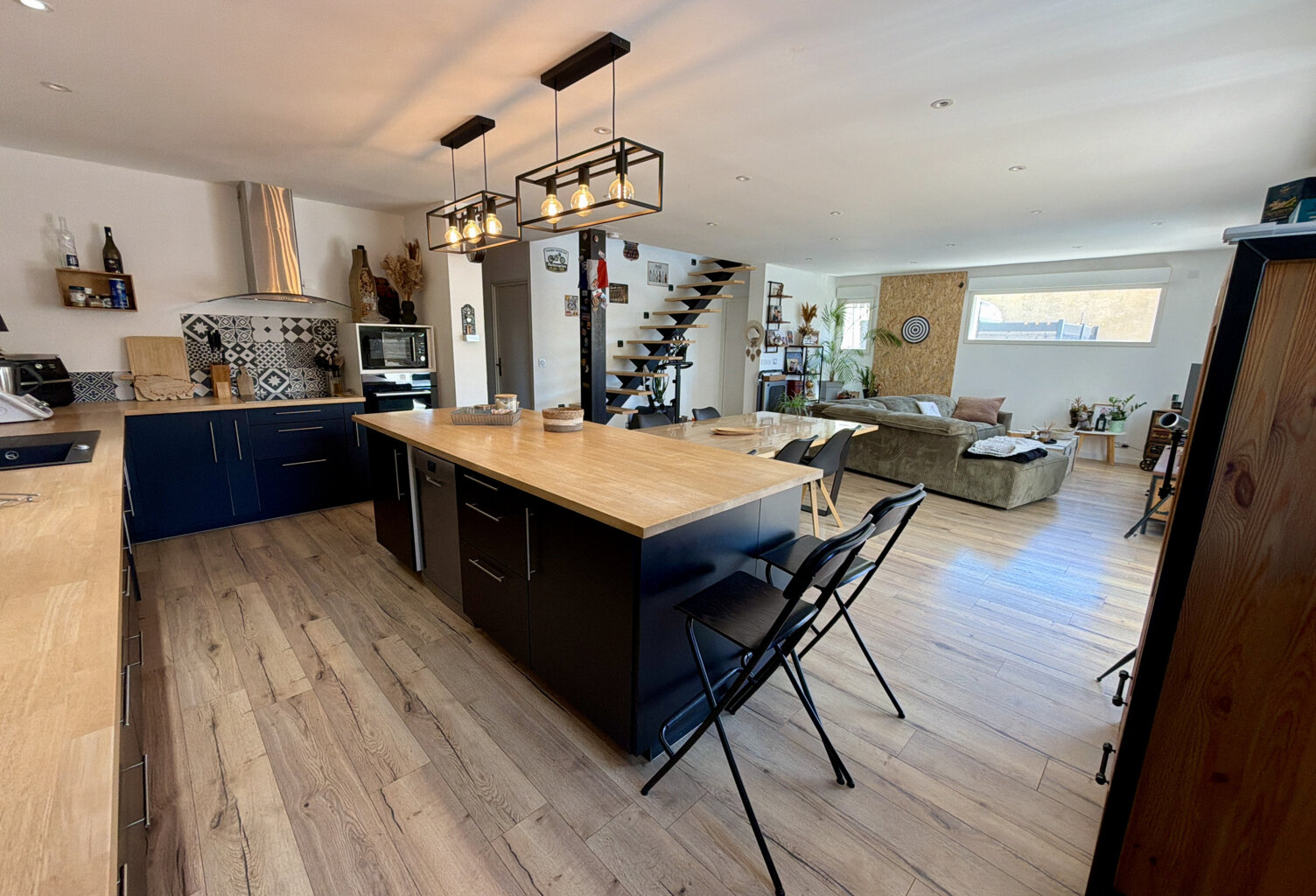 GALLARGUES-LE-MONTUEUX   Villa familiale 140 m2   4 chambres — photo 1